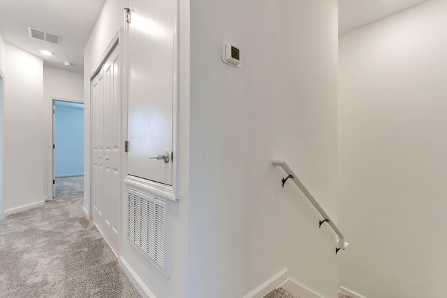 Building Photo - 7412 Stone Creek Trl