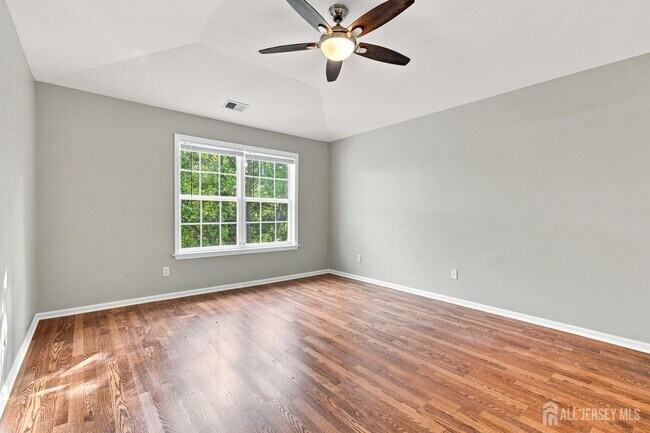 Building Photo - 1634 Waterford Dr