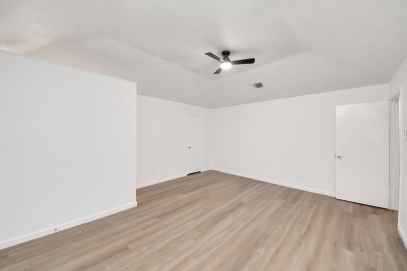 Building Photo - 17310 Pastoria Dr