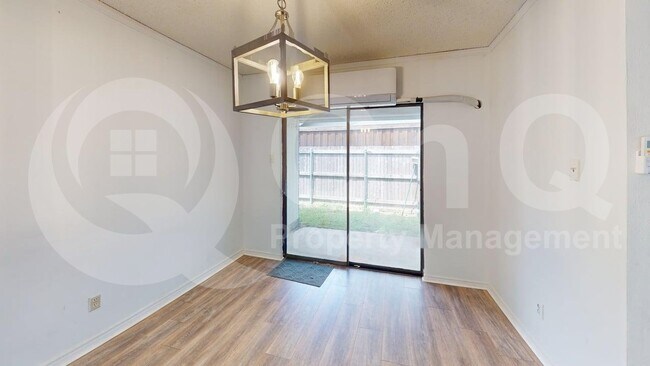 Building Photo - 409 Stoneybrook Dr
