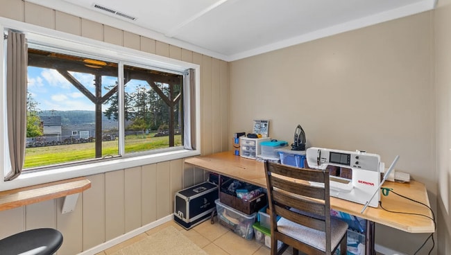 Building Photo - 1372 Orchard Loop