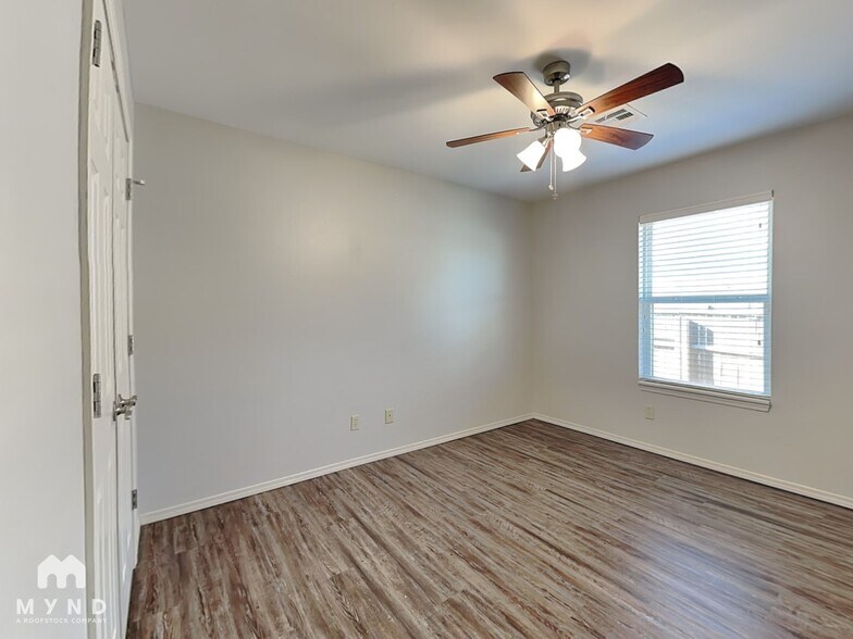 Building Photo - 14617 Moon Daisy Dr