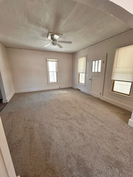 Building Photo - 514 Van Buren St