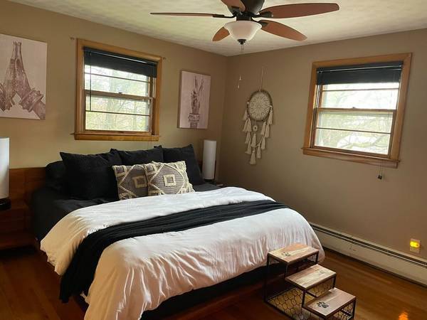 Building Photo - 40 Winneconnett Rd