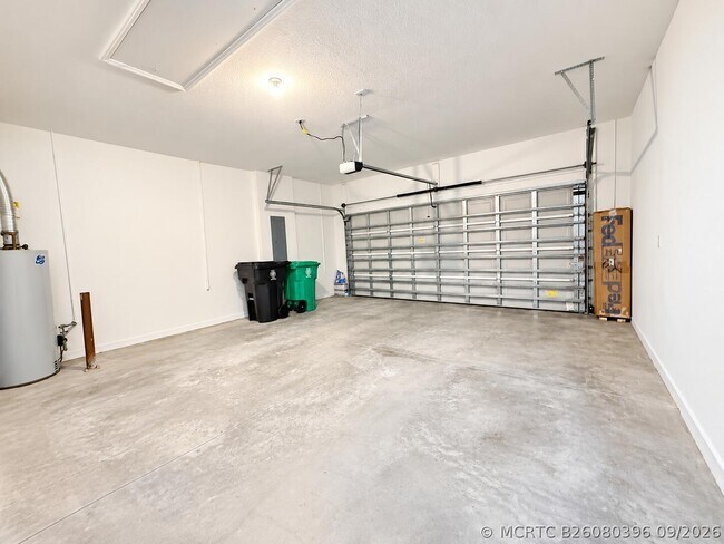 Building Photo - 11197 SW Lyra Dr.