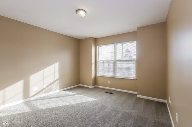 Building Photo - 6672 Colleens Way