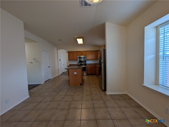 Building Photo - 268 Goliad Dr