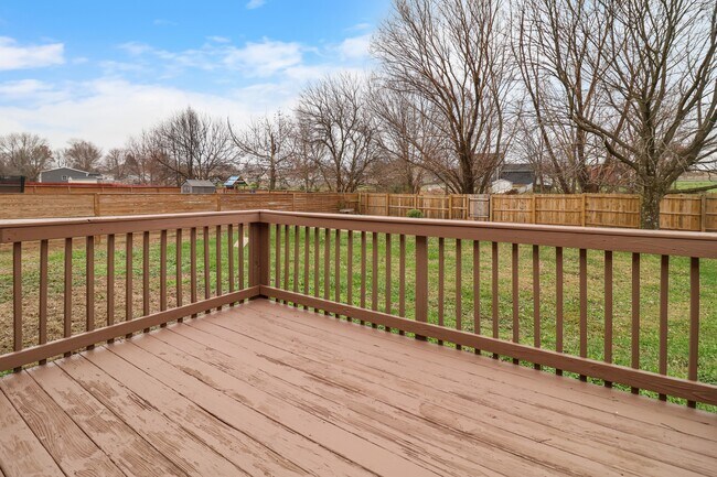 Building Photo - 3817 Roscommon Way