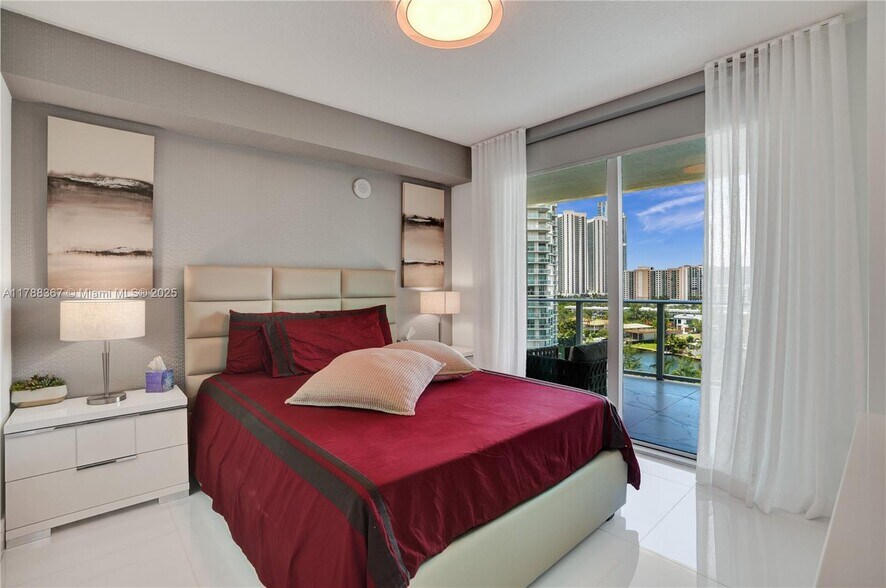 Building Photo - 330 Sunny Isles Blvd