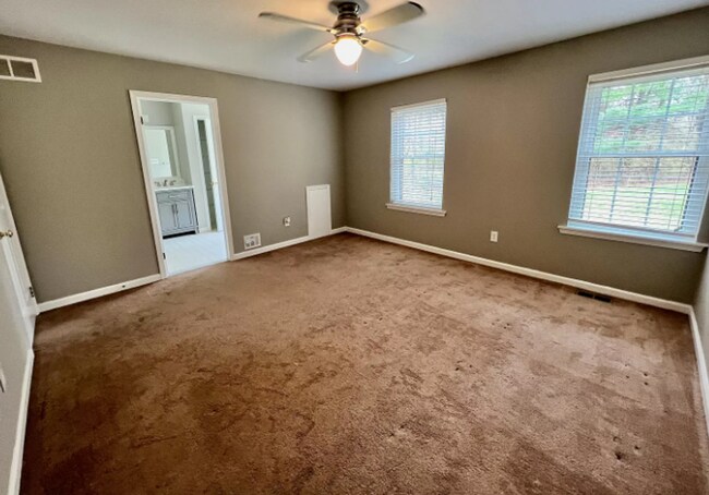Building Photo - 3 Bedroom 2.5 Bath Townhouse in Woodlands Community of West Chester