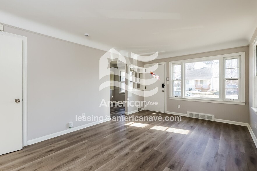 Building Photo - 23035 Donald Ave