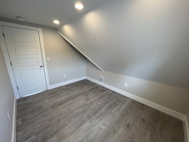 Building Photo - 1966 Randall Rd