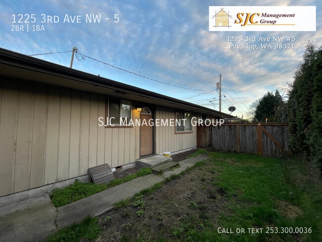 Building Photo - 1225 3rd Ave NW