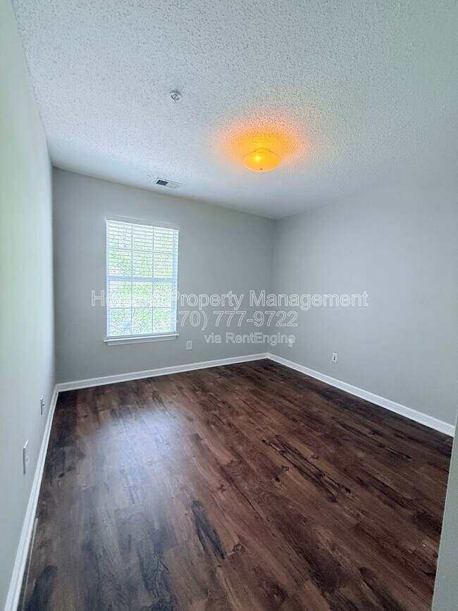 Building Photo - 296 Azalea Cir