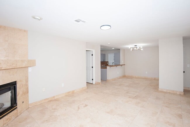 Building Photo - 8452 Boseck Dr