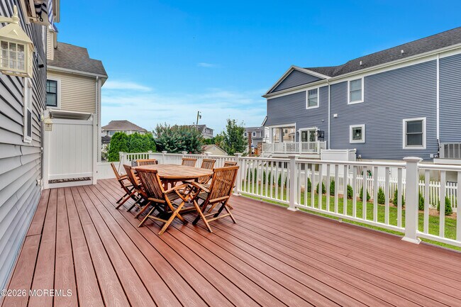 Building Photo - 393 E Virginia Ave