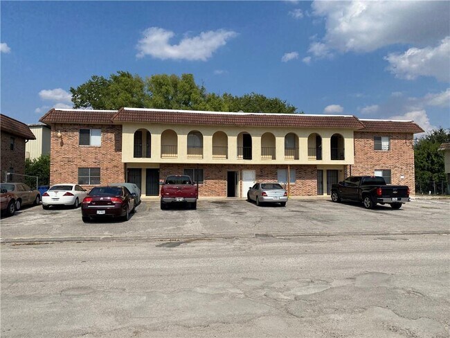Building Photo - 1065 Linde Ave