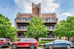 Building Photo - 453 N May St