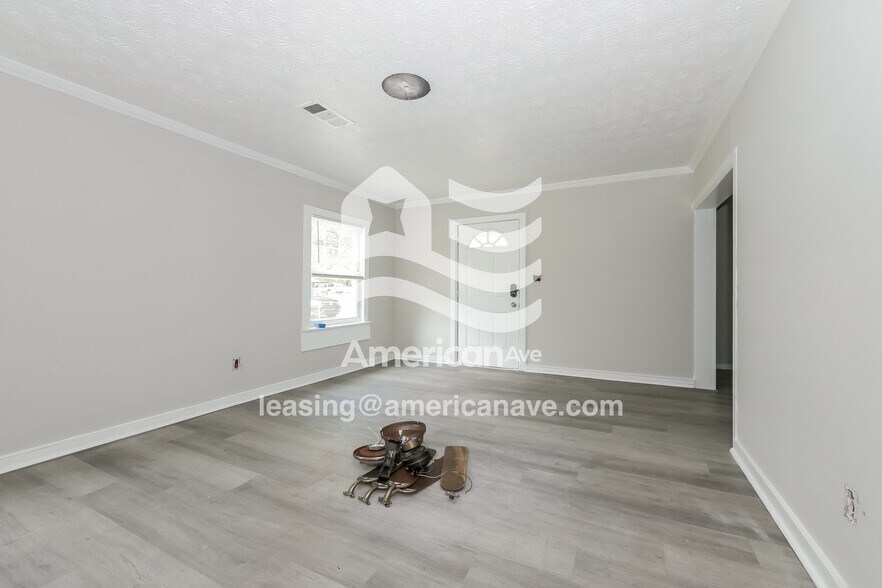 Building Photo - 912 54th St