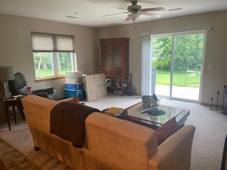 Building Photo - 5571 Osborn Dr