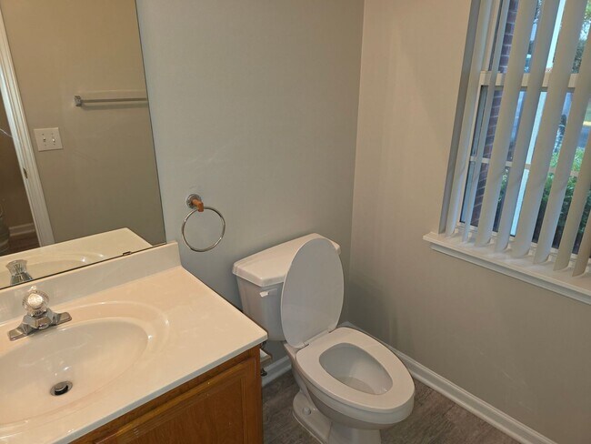 Building Photo - 9933 Birch Knoll Ct