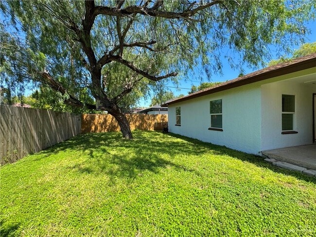 Building Photo - 3429 Katrina Ave