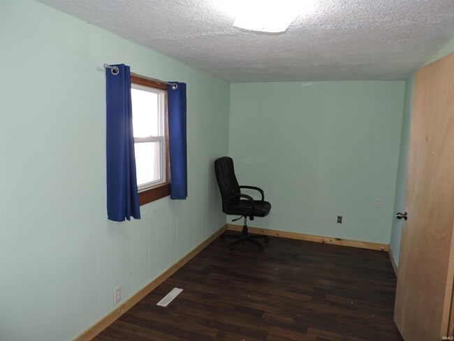 Building Photo - 408 W Hilltop Ln