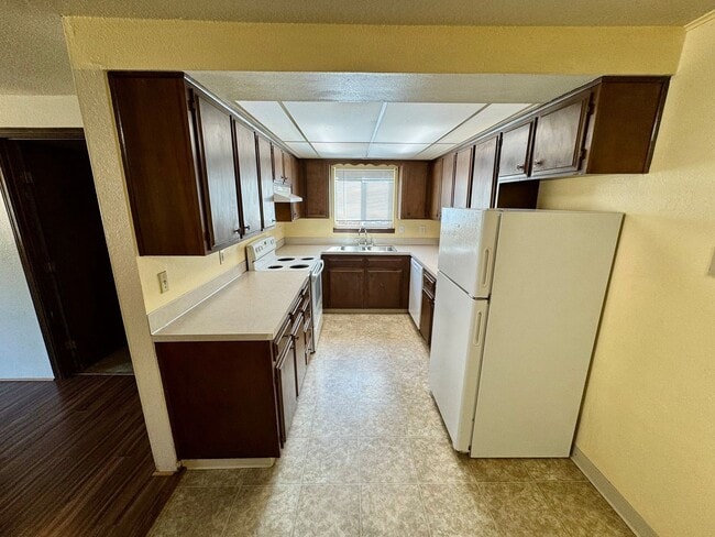 Building Photo - Duplex In South Corvallis Cul-De-Sac