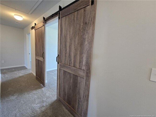 Building Photo - 206 Melbourne Dr
