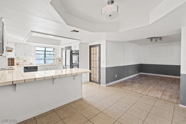 Building Photo - 4602 Inland Ct