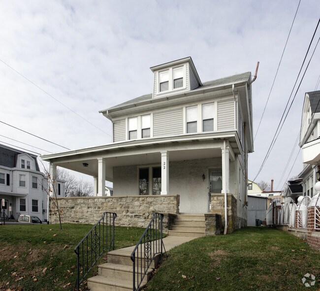 Primary Photo - 22 Central Ave