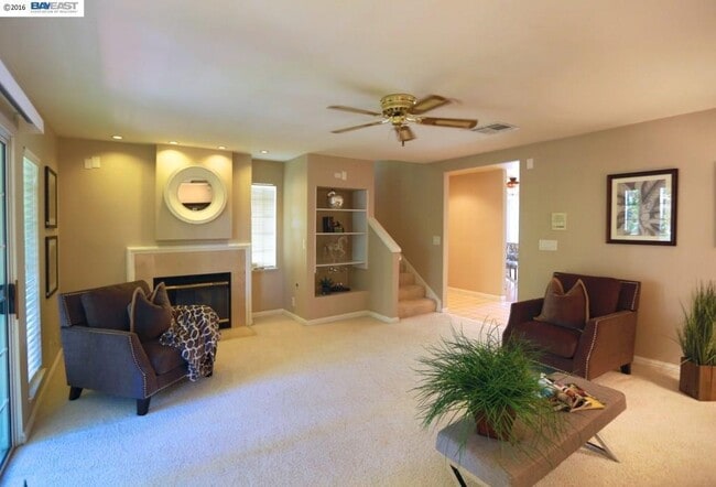 Building Photo - 7734 Creekside Dr