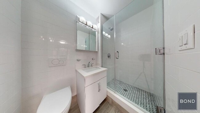 Building Photo - 405 E 56th St