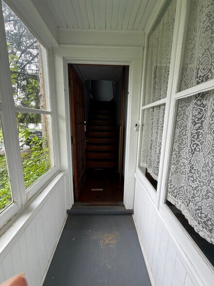 Building Photo - 65 Ten Eyck Ave