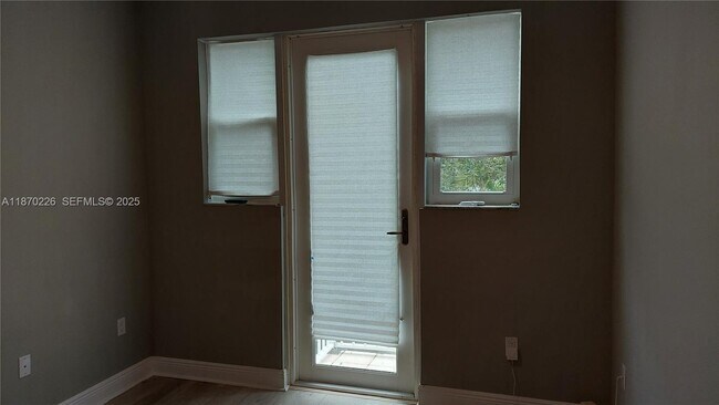 Building Photo - 1115 N 17th Ave