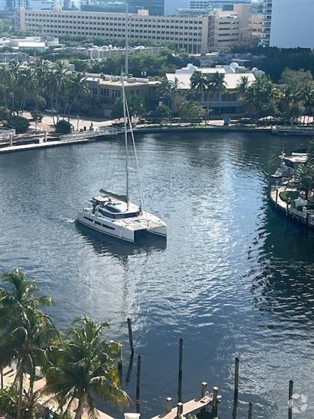 Building Photo - 600 W Las Olas Blvd