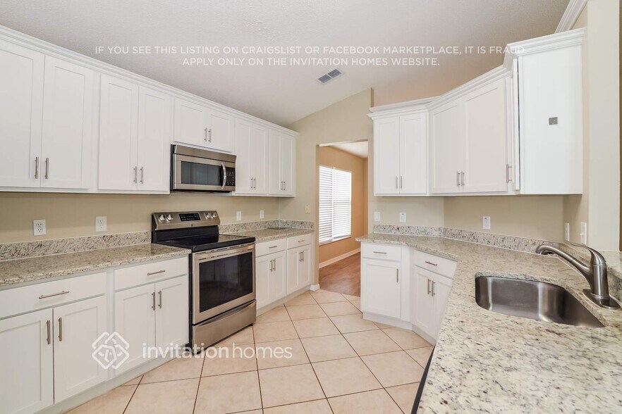 Building Photo - 13318 Meadowlark Ln