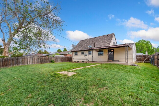 Building Photo - 3270 W 92nd Pl