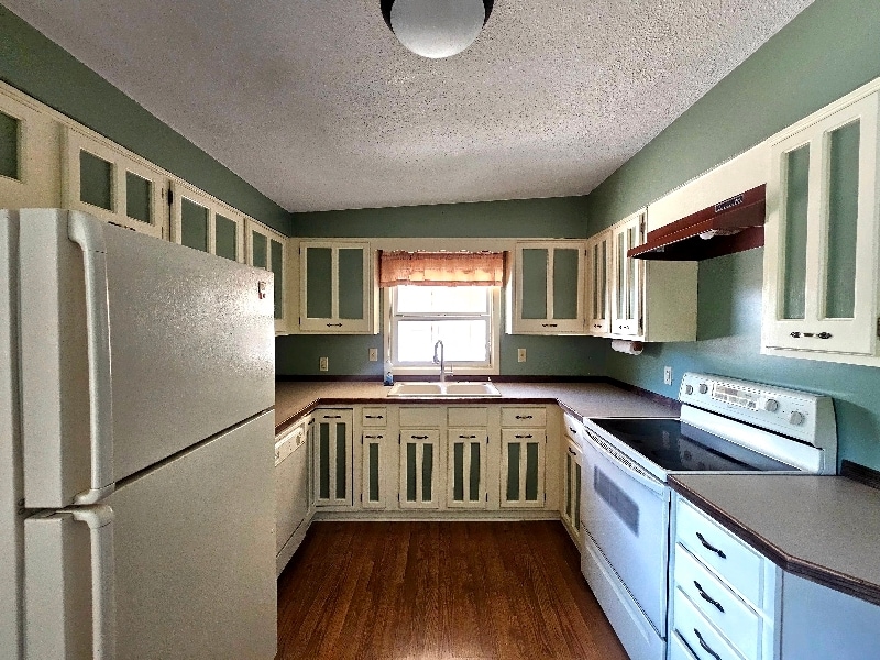 Building Photo - 2019 2nd Ave SW