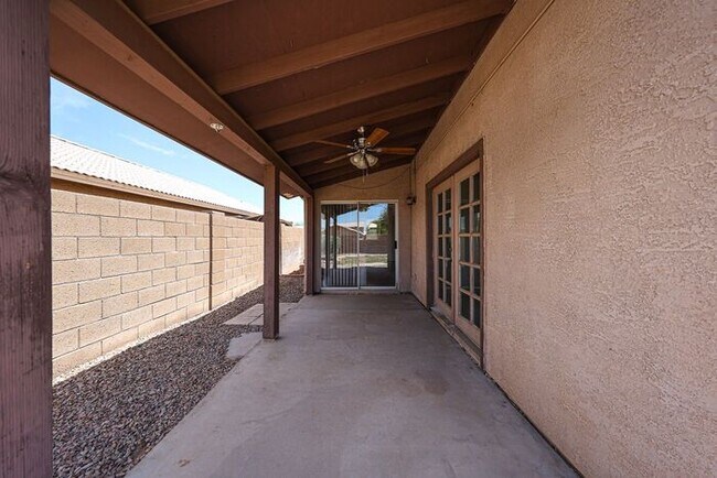 Building Photo - Charming 3-bedroom, 2-bathroom home locate...