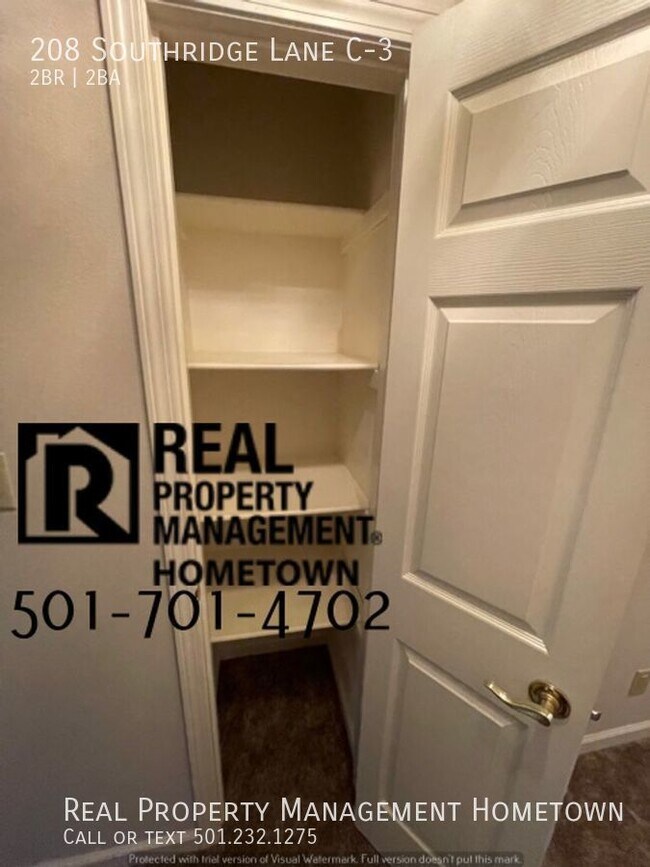 Building Photo - HALF OFF FIRST MONTH! Beautiful and Spacio...