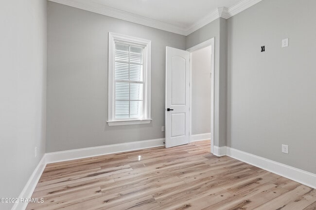 Building Photo - 327 Bozeman Trl