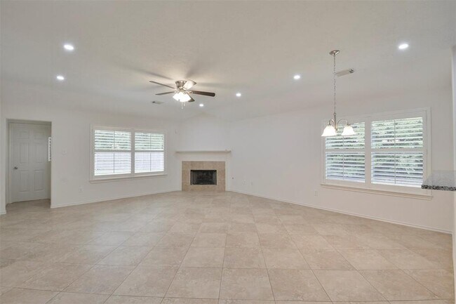 Building Photo - 20219 Entrada Ct
