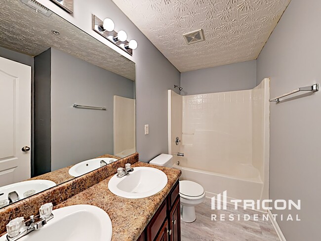 Building Photo - 1038 Wedgewood Ct NE