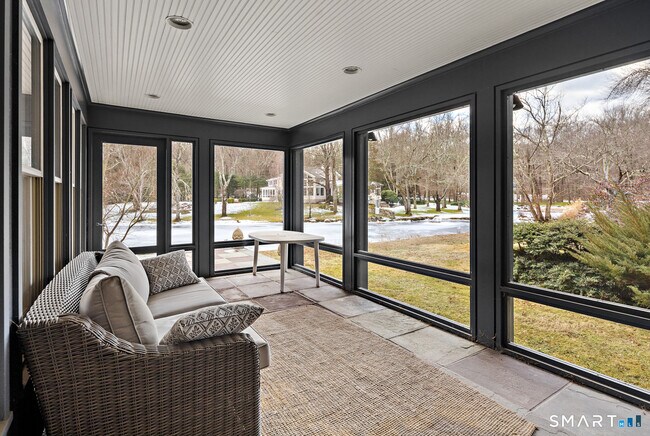 Building Photo - 6 Old Orchard Dr