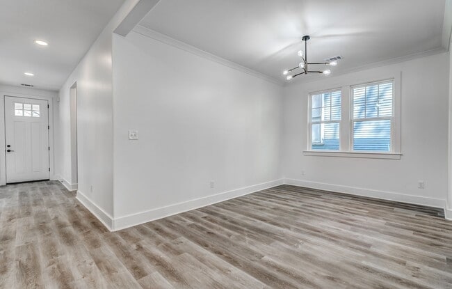 Building Photo - Modern Comfort + Extra Space — Beautiful 3BR/2.5BA Home on Foster Ave!