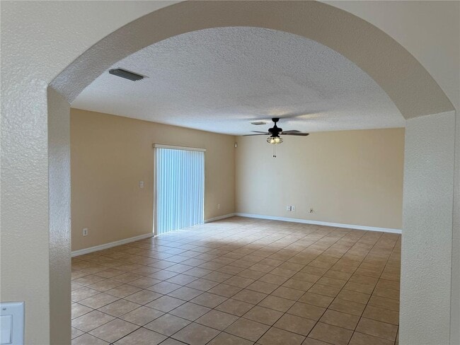 Building Photo - Modern Upgrade Home in Debary