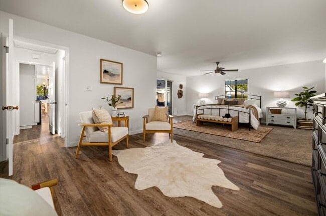 Building Photo - 236 Vista De La Cumbre