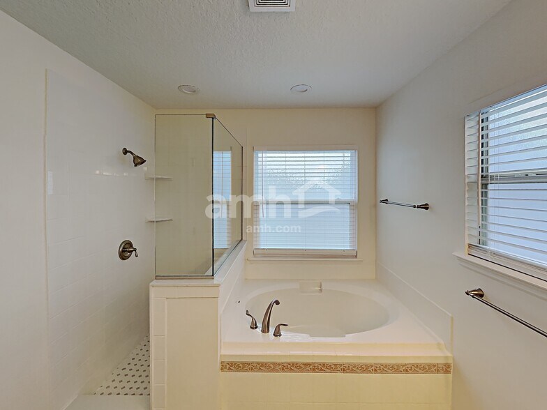 Building Photo - 161 E Blackjack Branch Way