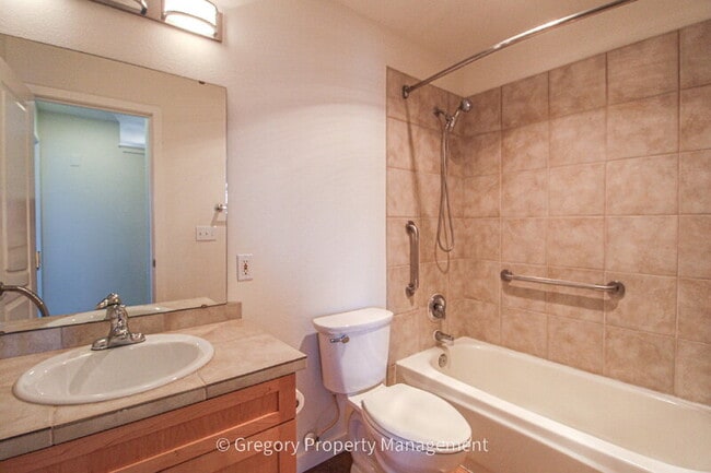 Building Photo - 12023 NE 204th Pl